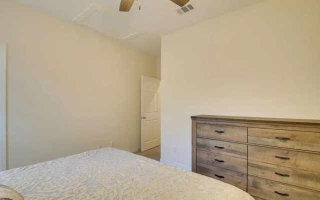 Downtown Pensacola Vacation Rental w/ Yard!