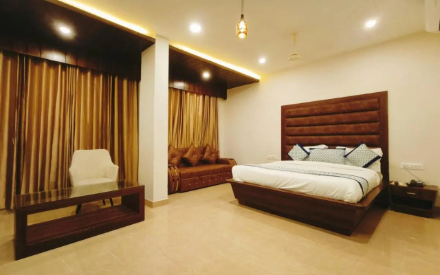 Hotel Diamond Creek ,Near Railway Station