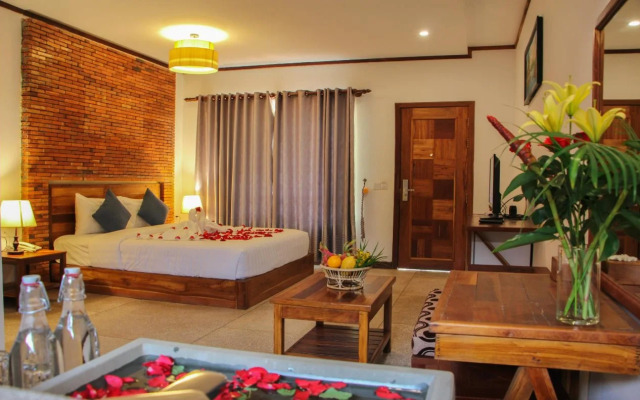Rain Sey Angkor Art and Home