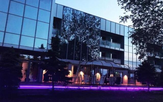 Hotel Dodo Beach вид на фасад