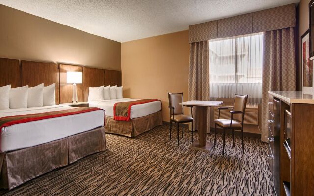 Best Western Los Alamitos Inn & Suites 2