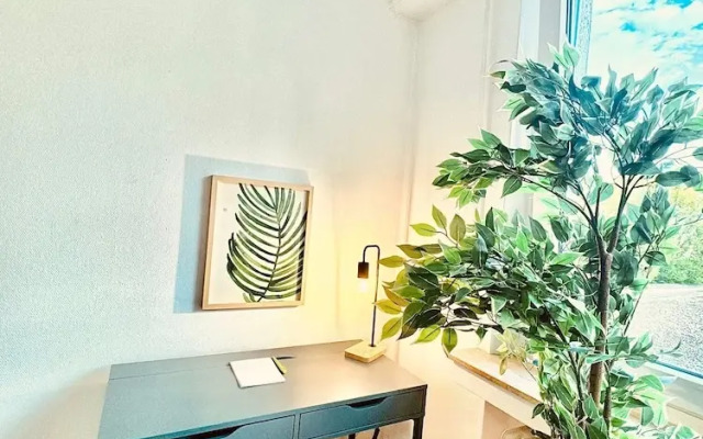 Elegant one bedroom w private terrace