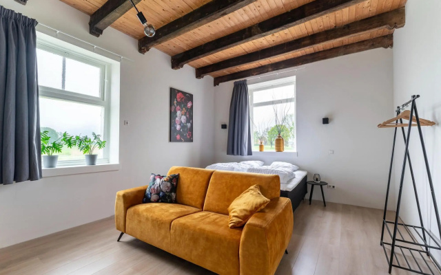 Spacious holiday home in Voorst with garden