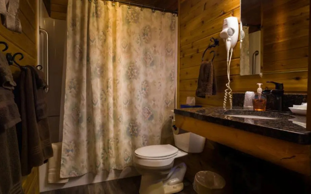 Curriers Lakeview Lodge