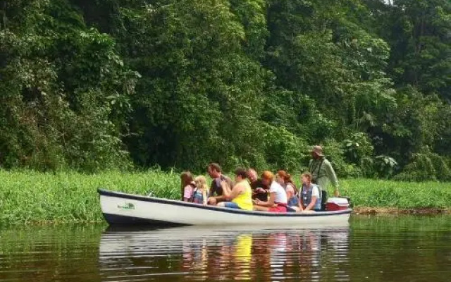Tortuguero Adventures GuestHouse