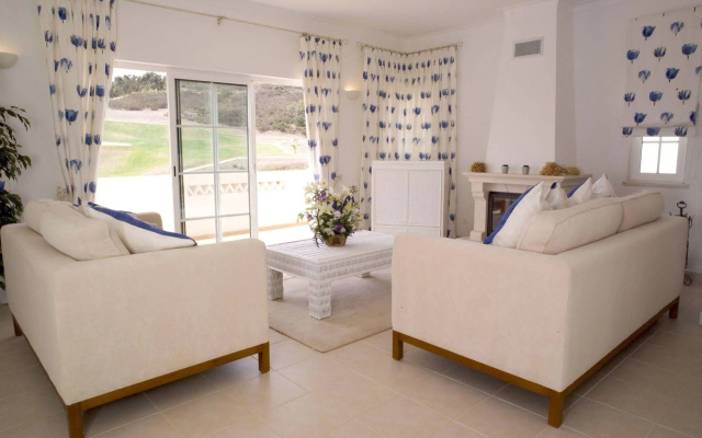 Quinta da Encosta Velha Golf & Leisure Village