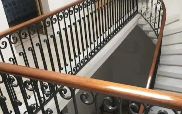Spacious 4-Bedrooms Townhouse in Tas-Sliema