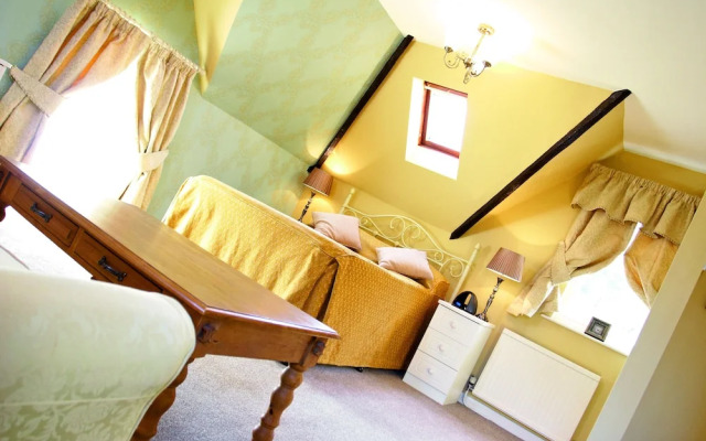 Cotford Hotel