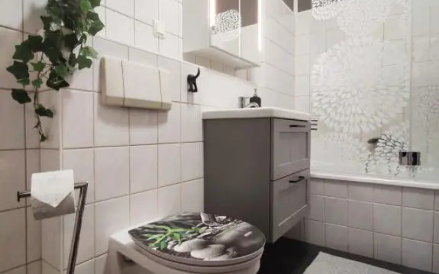 Exclusive Suite South Central
