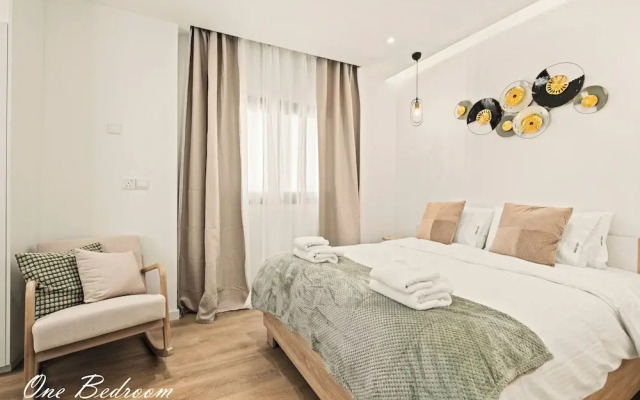 Lazuli Hermes Apartments
