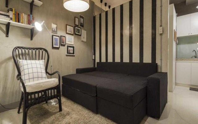Executive Elegance Luxe Suite for Travelers