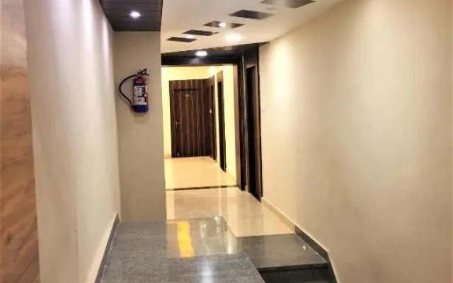 Hotel Bharat