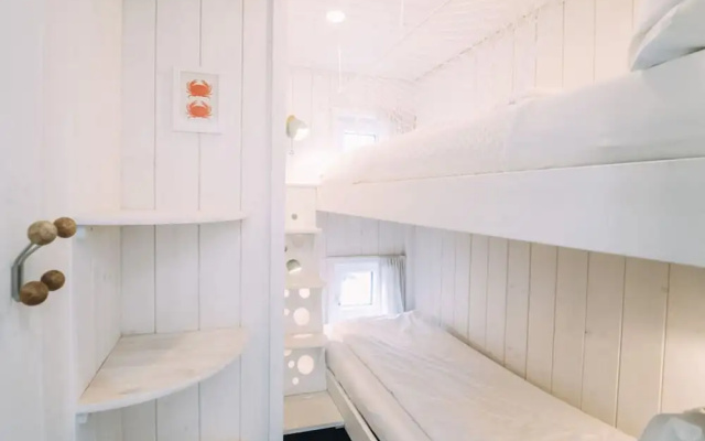 Attractive Houseboat on the Lake