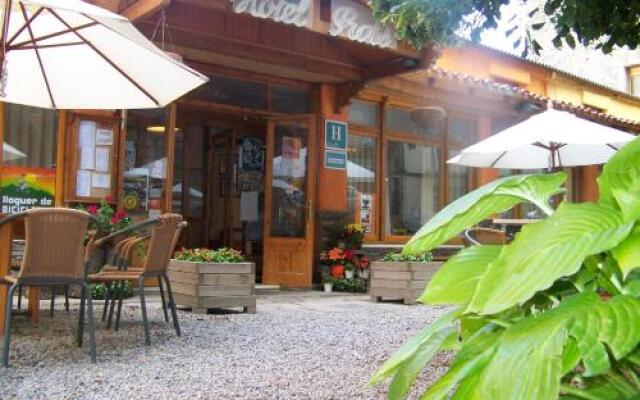 Hotel Prats Рибес-де-Фресер вид на фасад