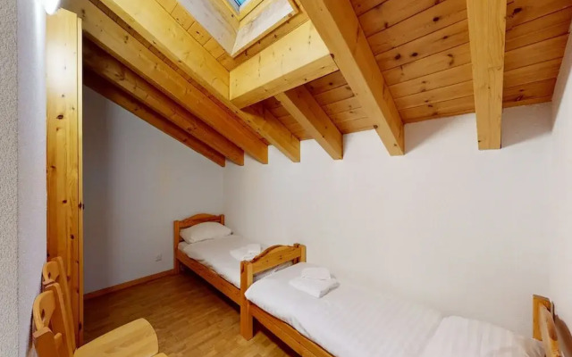 Spacious Apartment With Balcony