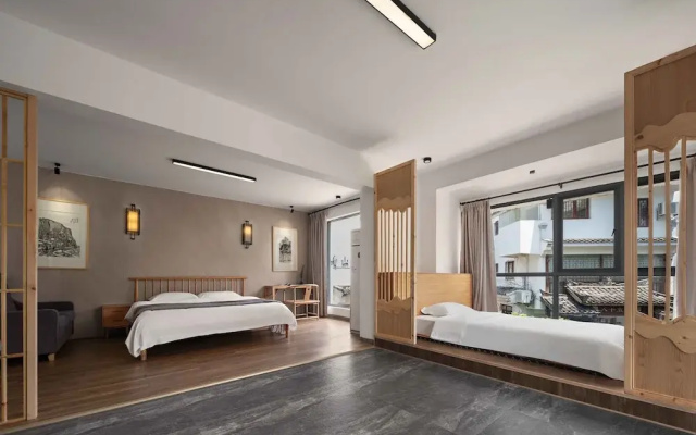 Castle peak yard Inn Guilin