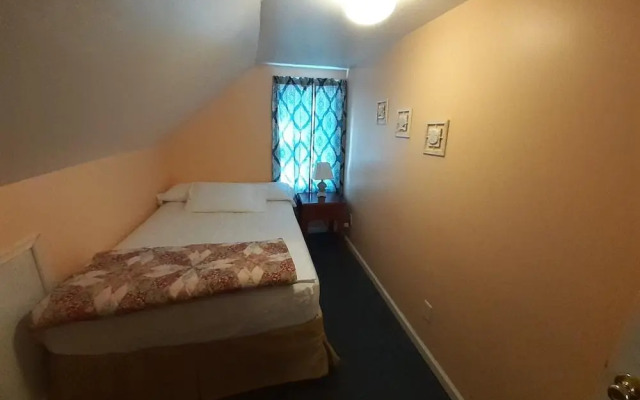 Atlantic Breeze Motel & Apartments