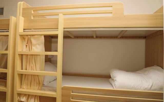 Seaside Hostels