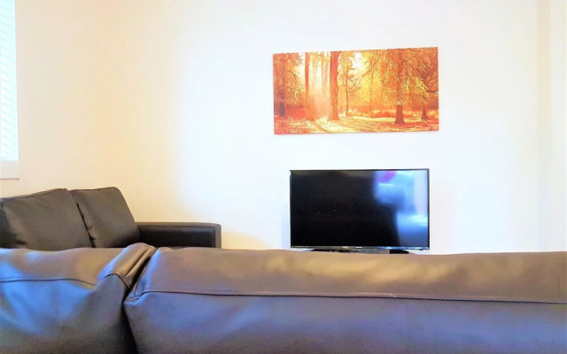 MK City Centre 2 Bed Serviced Apartment