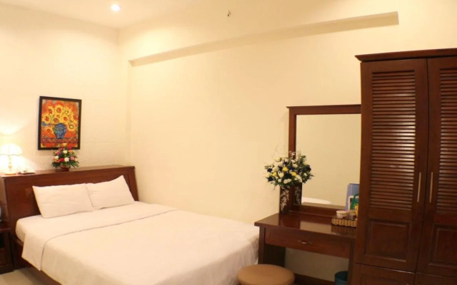 City Hotel 35 Luu Van Lang