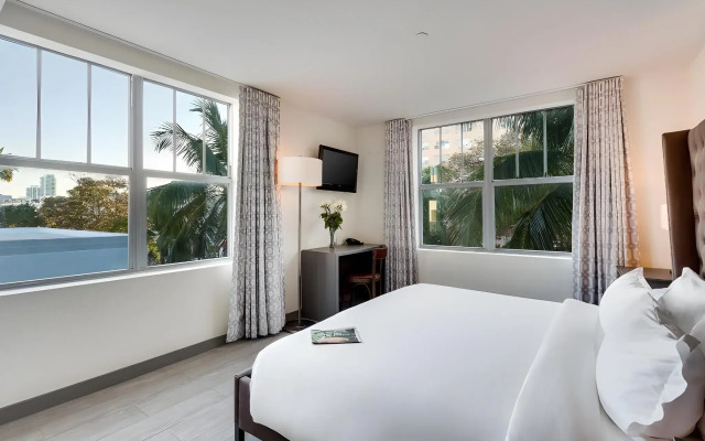 Clinton Hotel South Beach