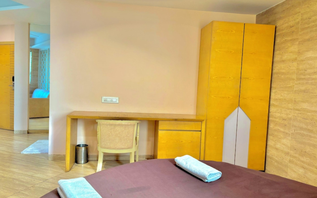 Hotel Neelkamal Chembur