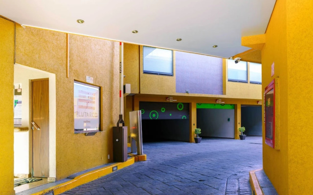 Plutarco Suites