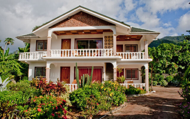 Villa de Roses in Mahe Island, Seychelles from 82$, photos, reviews - zenhotels.com hotel front