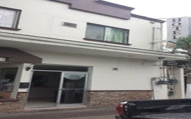 Hotel Suiza вид на фасад