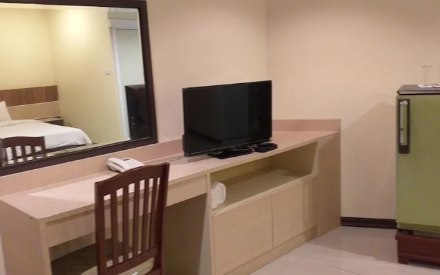 Sirichai Hotel