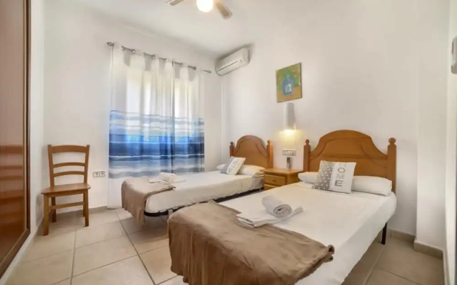 Villa - 7 Bedrooms with Pool and WiFi - 106438