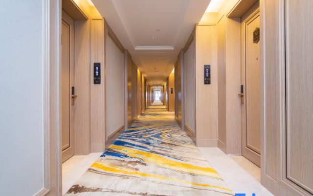 Vienna International Hotel (Shishou Caizhi Cultural Plaza Branch)
