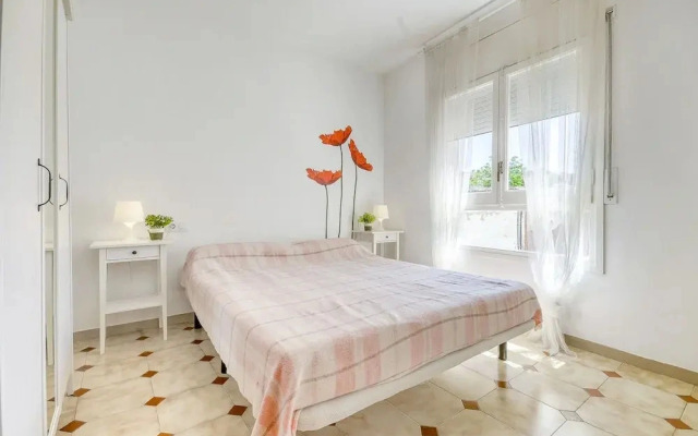 Apartment in Rosas Near Platja de Roses Beach