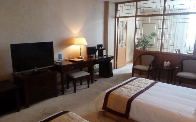 Liangyuan International Hotel - Suining