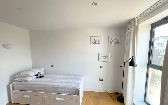 Beachfront Penthouse 4 Bedroom in Hythe