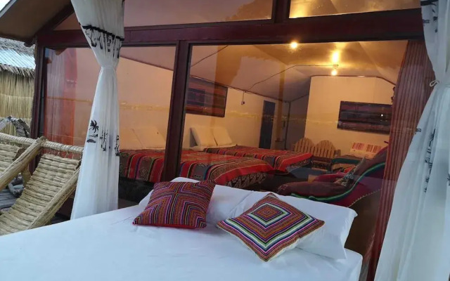 Uros Qhota Uta Lodge