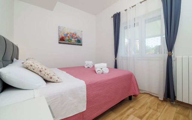 Apartments Jadro