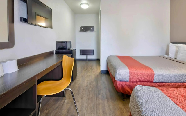 Motel 6 Gallup, NM