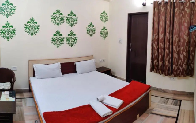 Madhav Guest House