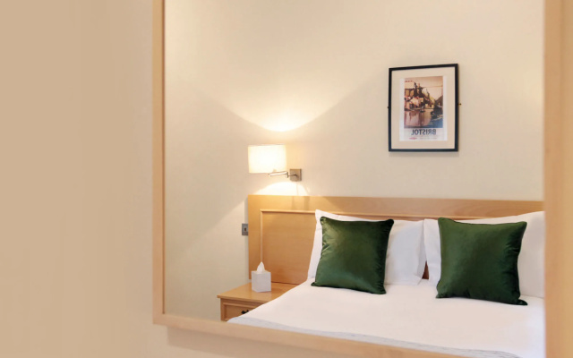 Victoria Square Hotel