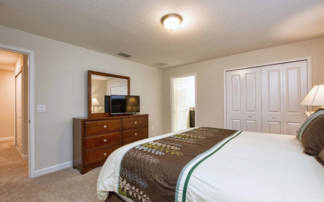 Storey Lake 4 Bedroom Townhome w Splashpool - 1625ST