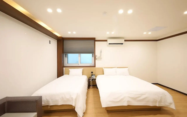 JB Plus Hotel