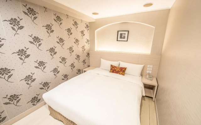 Golden Stone Hotel