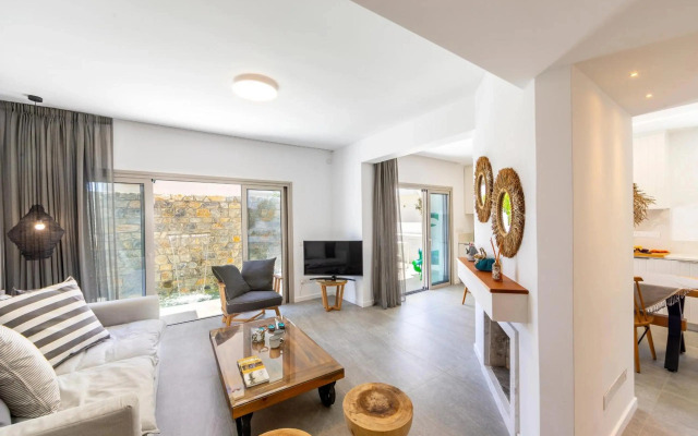 Protaras Rose By The Sea Villa