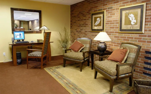 Hillsdale College Dow Hotel and Conference Center