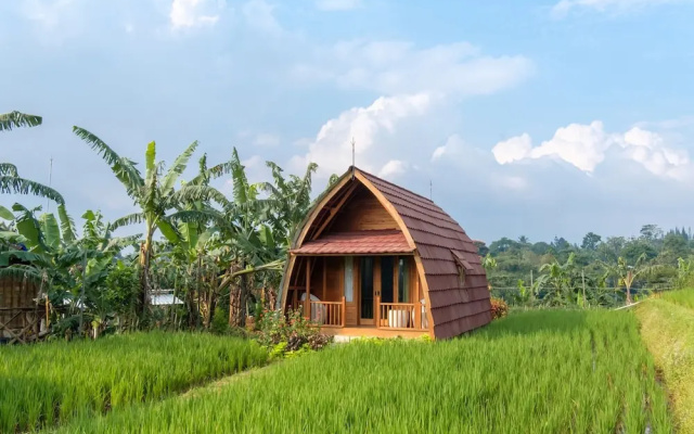 TwoSpaces Living at deRos Resort & Cafe, Bogor