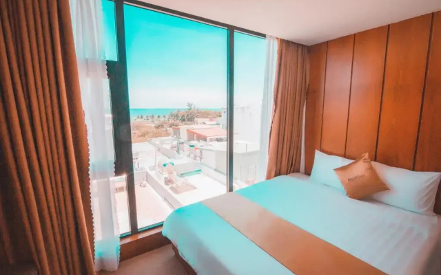 Mira Hotel