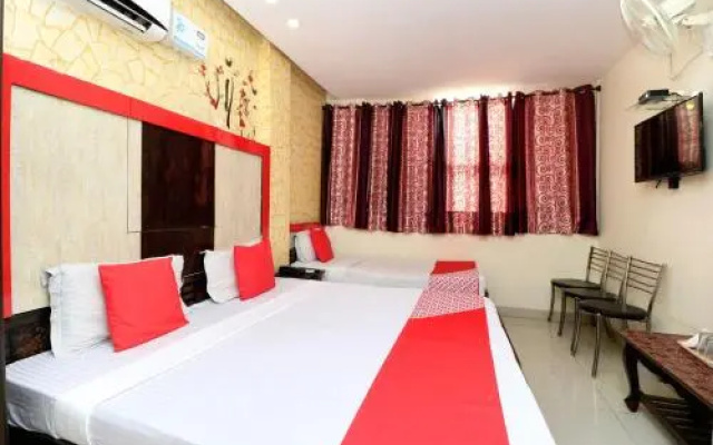 Oyo 28225 Hotel Lions Den