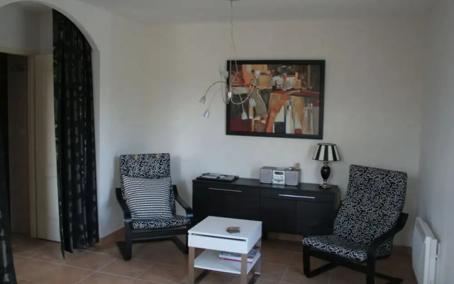 Modern Apartment in Segonzac with Swimming Pool
