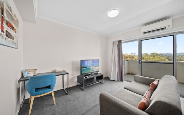 Bright 1-bed Apartment in Greenway